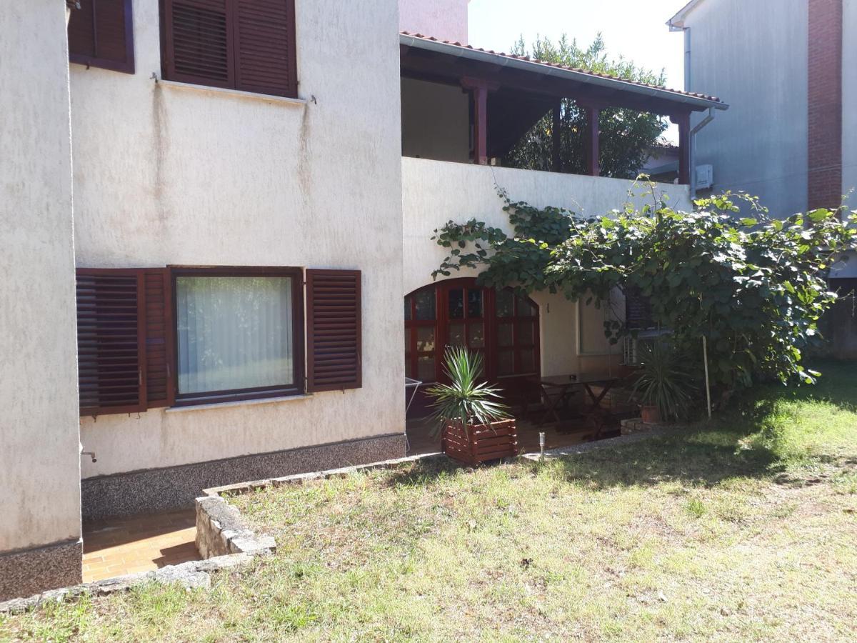 Apartman Studio Victoria Apartment Pula Exterior photo