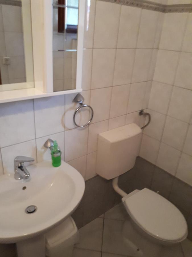 Apartman Studio Victoria Apartment Pula Exterior photo